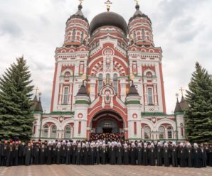 Церковний “землетрус”: УПЦ ухвалила рішення про повну самостійність і незалежність від Москви