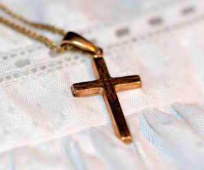 Головні заборони при носінні хрестика. Що в жодному разі робити не можна