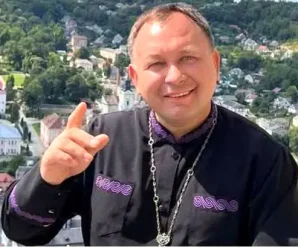 Чи обов’язково хоронити людину в одязі: священник дав неочікувану відповідь