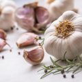 7 причин їсти часник щодня