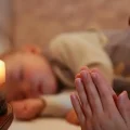 Молитва, яка допоможе вберегти дітей від усякого лиха. Промовляйте її кожного дня