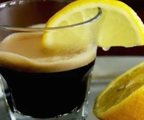 Чи потрібно додавати лимон у каву і чому люди тепер так роблять. Не лише для смаку